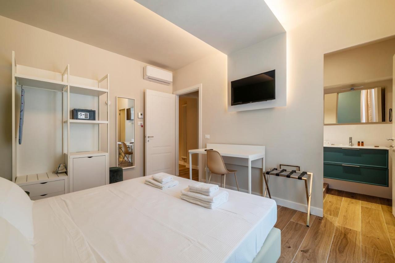 Luxury Corso Suite - Designd Stays Roma Esterno foto